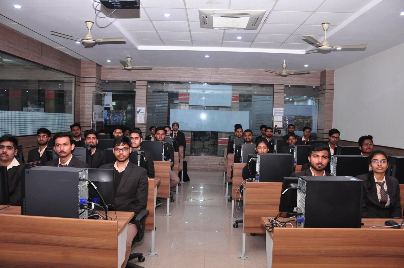Computer Science Lab 1 ITS Engineering College