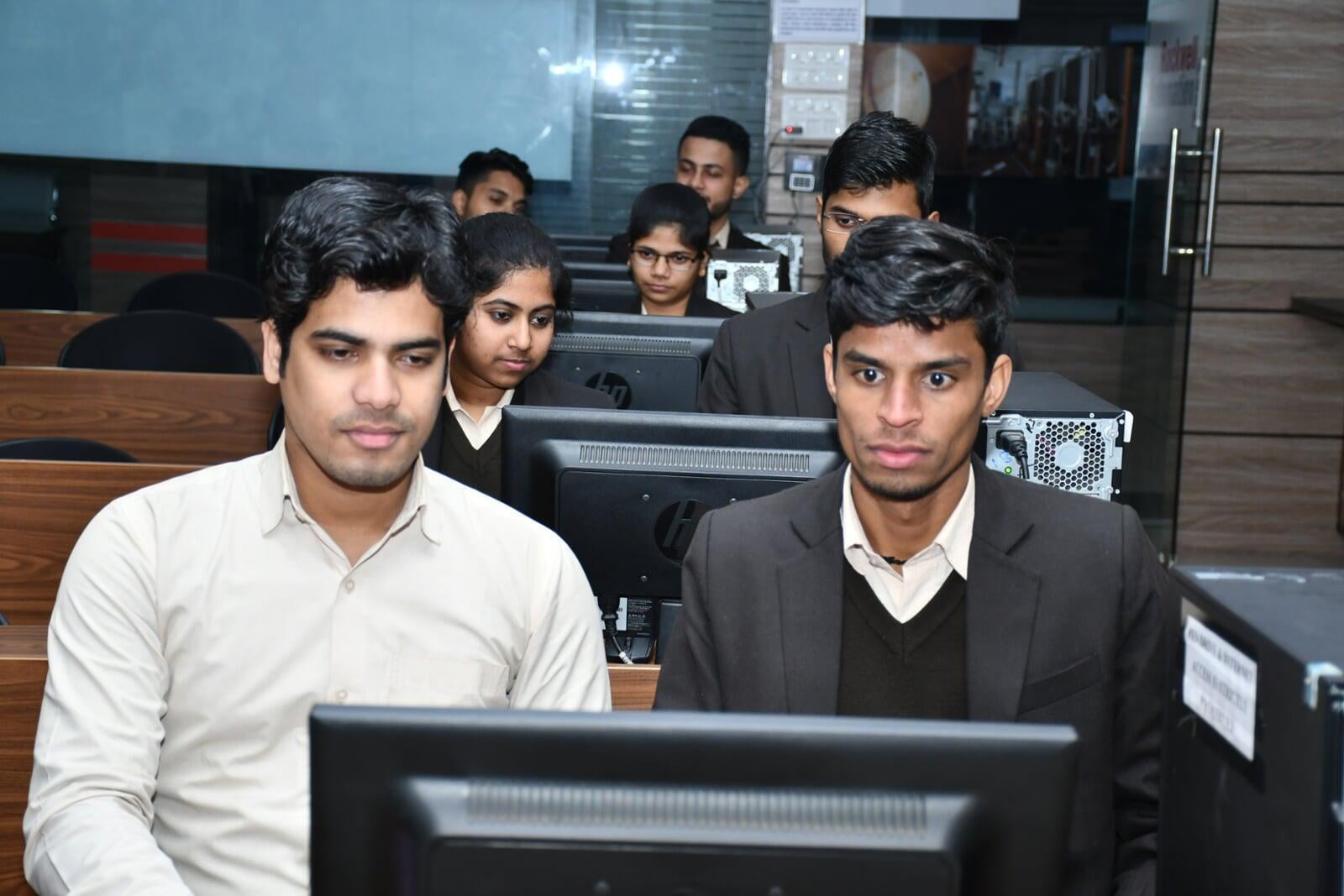R Systems Lab 1 with students