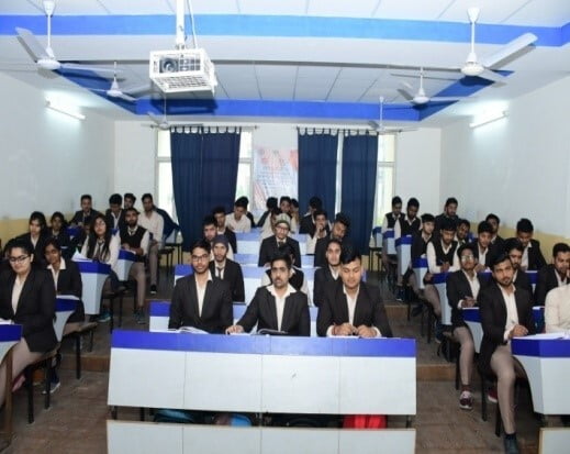 About B.Tech Computer Science at ITS Lab 4